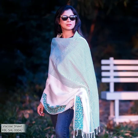 Winter Fashionable Shawl